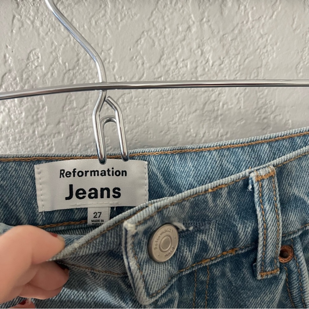Reformation Wilder High Rise Wide Leg Cropped Jeans in Dillon Wash - Picture 5 of 10